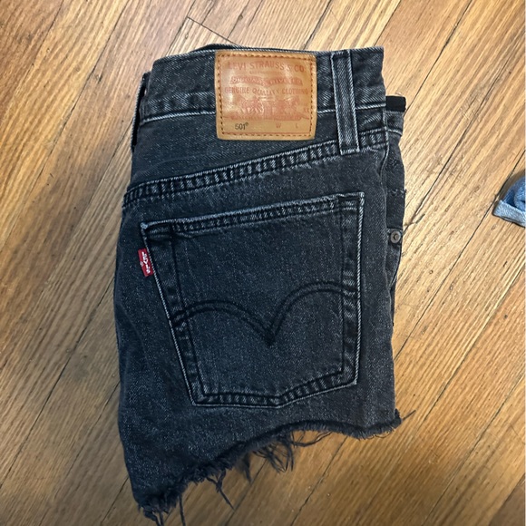 Levi’s Off Black Denim Shorts! - Picture 2 of 2